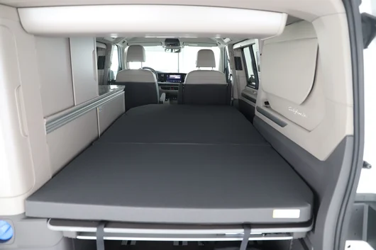 Bild eines VW California Ocean eHybrid 180 kW 4M