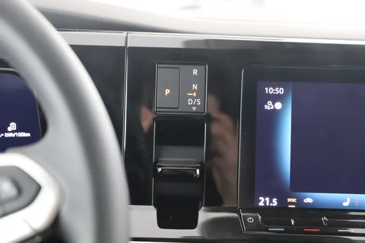 Bild eines VW California Ocean eHybrid 180 kW 4M