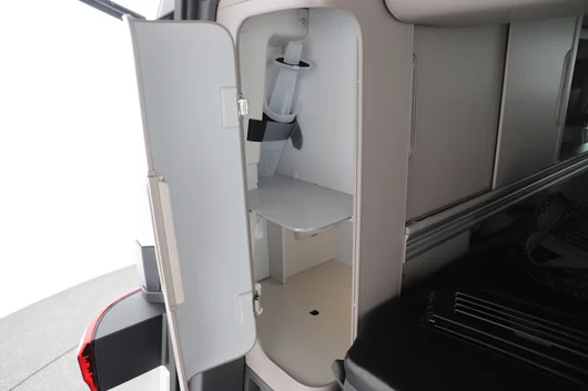 Bild eines VW California Ocean eHybrid 180 kW 4M