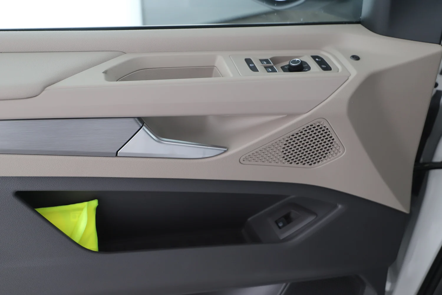 Bild eines VW California Ocean eHybrid 180 kW 4M