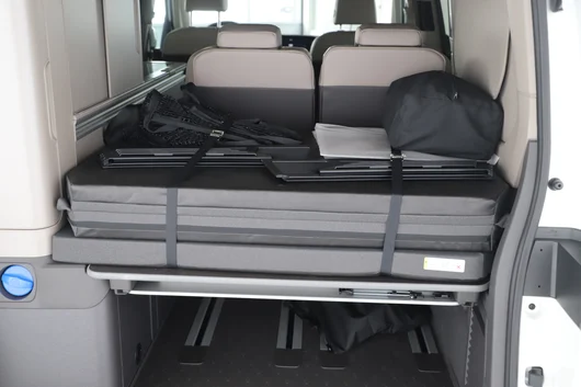 Bild eines VW California Ocean eHybrid 180 kW 4M