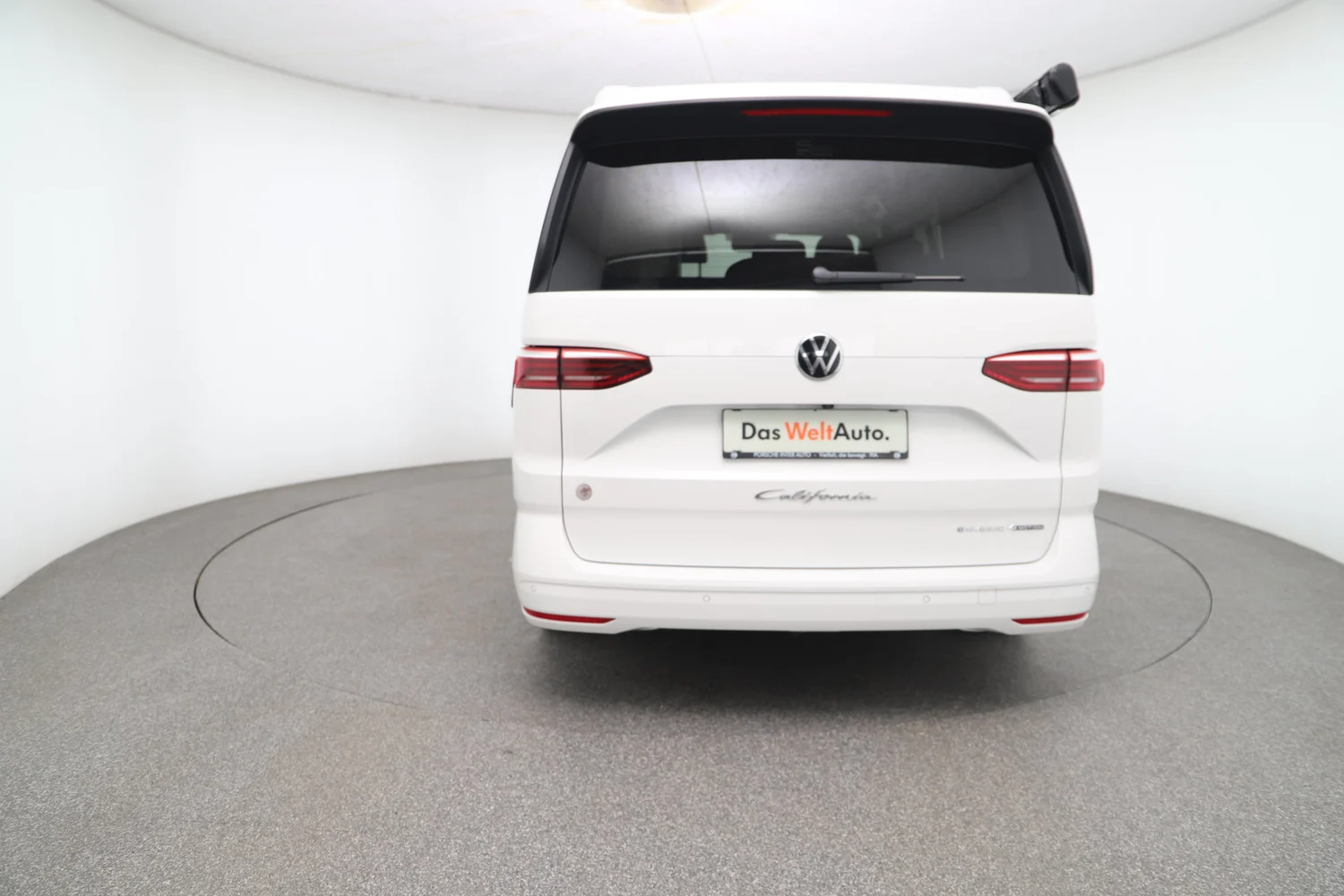 Bild eines VW California Ocean eHybrid 180 kW 4M