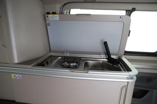 Bild eines VW California Ocean eHybrid 180 kW 4M