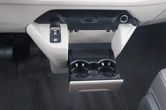 Bild eines VW California Ocean eHybrid 180 kW 4M