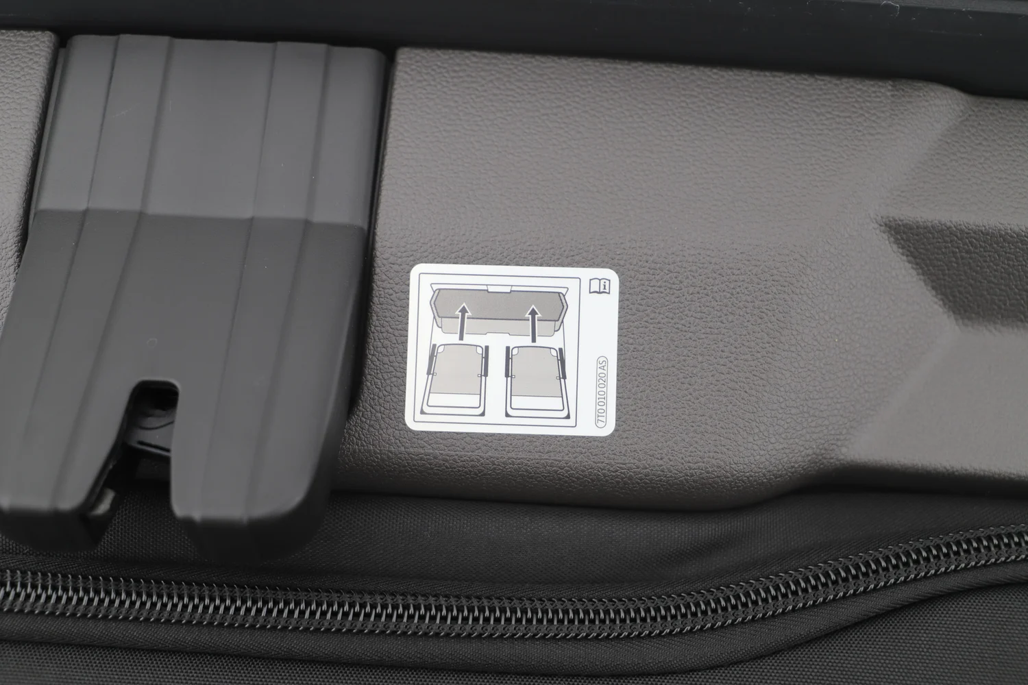 Bild eines VW California Ocean eHybrid 180 kW 4M