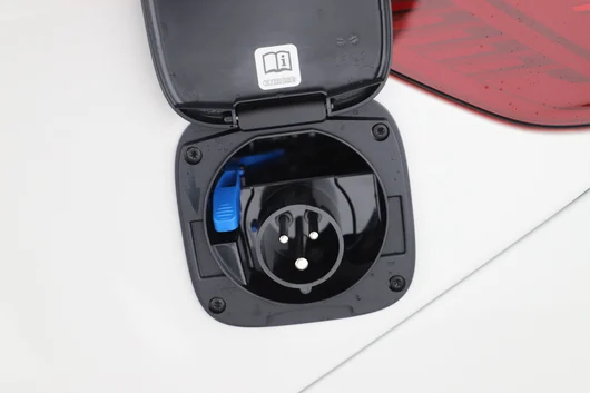 Bild eines VW California Ocean eHybrid 180 kW 4M