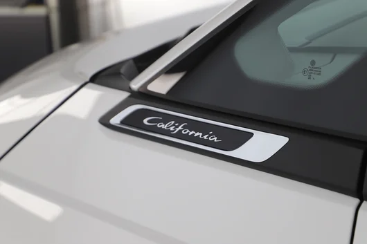 Bild eines VW California Ocean eHybrid 180 kW 4M