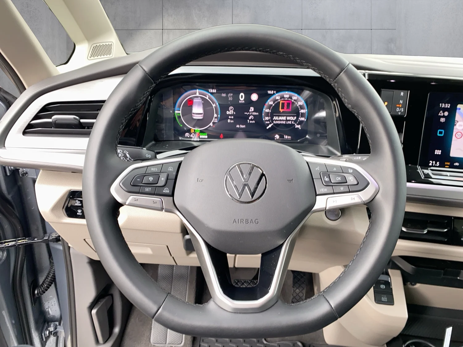 Bild eines VW California Ocean eHybrid 180 kW 4M