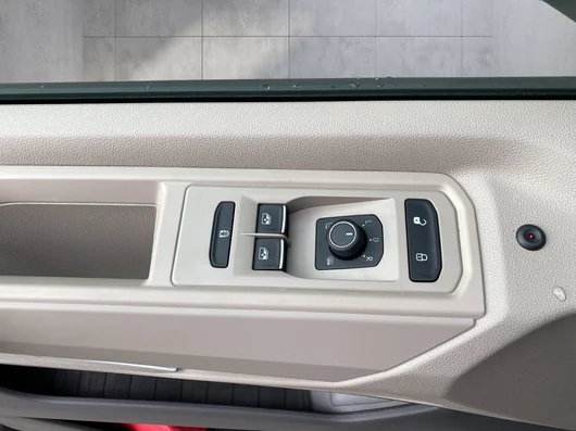 Bild eines VW California Ocean eHybrid 180 kW 4M