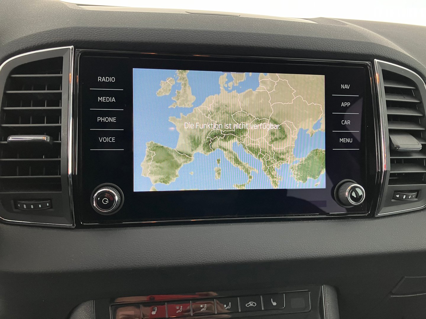 Škoda KAROQ 4x4 Style SC TDI DSG | Bild 8 von 15