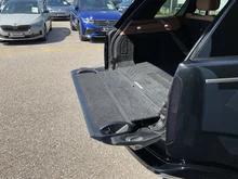 Land Rover Range Rover 3.0 D350 AWD HSE in Schwarz