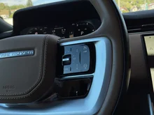 Land Rover Range Rover 3.0 D350 AWD HSE in Schwarz