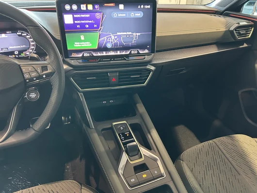 Bild eines Leon SP Kombi TRIBE e-HYBRID 150/204