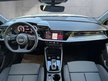 Audi A3 Limousine 35 TFSI S line in Gletscherweiß Metallic