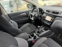 Nissan Qashqai 1,2 DIG-T N-Connecta in Schwarz