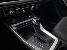 Audi Q3 35 TDI quattro S line exterieur in Mythosschwarz Metallic