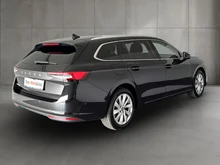 Škoda Superb Combi Selection TDI DSG in Ebony-Schwarz Metallic