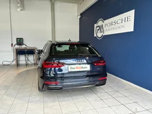 Audi A6 Avant 40 TDI quattro Sport in dunkelblau - metallic