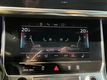 Audi A6 Avant 40 TDI quattro Sport in dunkelblau - metallic