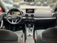 Audi Q2 35 TDI quattro S line in 0E Mythosschwarz Metallic