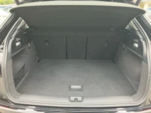 Audi Q2 35 TDI quattro S line in 0E Mythosschwarz Metallic