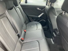 Audi Q2 35 TDI quattro S line in 0E Mythosschwarz Metallic