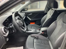 Audi Q2 35 TDI quattro S line in 0E Mythosschwarz Metallic