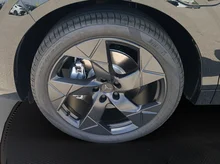 CUPRA Terramar TRIBE e-HYBRID 204 PS DSG in Nacht-Schwarz Metallic