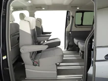 VW Multivan Business eHybrid 180 kW 4MOTION in Starlightblue Metallic