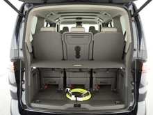 VW Multivan Business eHybrid 180 kW 4MOTION in Starlightblue Metallic