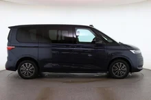 VW Multivan Business eHybrid 180 kW 4MOTION in Starlightblue Metallic