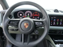 Porsche Cayenne E-Hybrid in schwarzmetallic