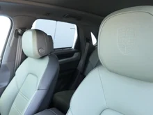 Porsche Cayenne E-Hybrid in schwarzmetallic