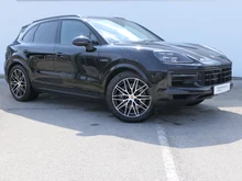 Porsche Cayenne E-Hybrid in schwarzmetallic