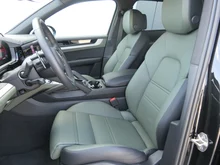 Porsche Cayenne E-Hybrid in schwarzmetallic
