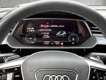 Audi Q8 50 e-tron quattro business in Magnetgrau