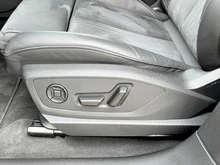 Audi Q8 50 e-tron quattro business in Magnetgrau