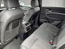 Audi Q8 50 e-tron quattro business in Magnetgrau