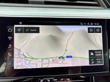 Audi Q8 50 e-tron quattro business in Magnetgrau