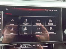 Audi Q8 50 e-tron quattro business in Magnetgrau