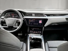 Audi Q8 50 e-tron quattro business in Magnetgrau