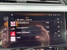Audi Q8 50 e-tron quattro business in Magnetgrau