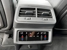 Audi Q8 50 e-tron quattro business in Magnetgrau