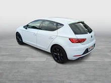 SEAT Leon FR Black-Edition TSI in Nevada-Weiß Metallic