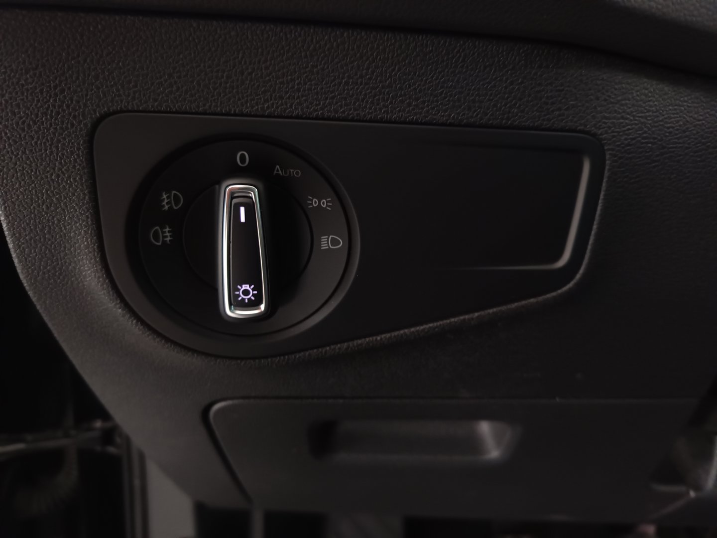 VW Tiguan Comfortline TDI SCR | Bild 12 von 34