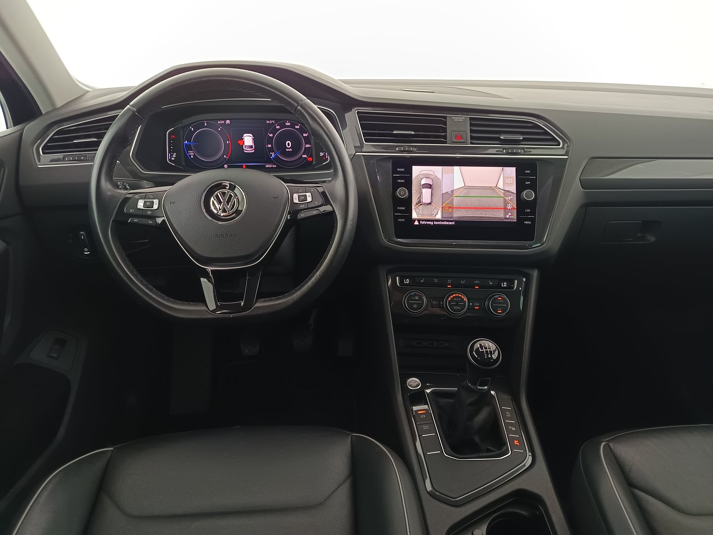 VW Tiguan Comfortline TDI SCR | Bild 14 von 34