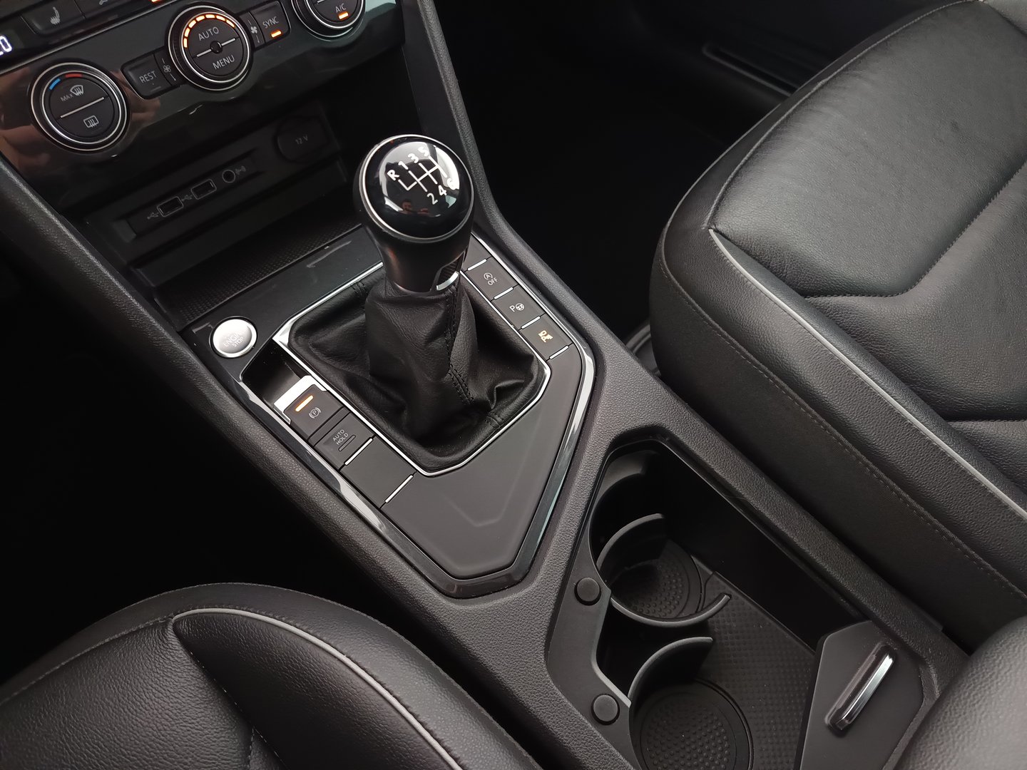 VW Tiguan Comfortline TDI SCR | Bild 27 von 34
