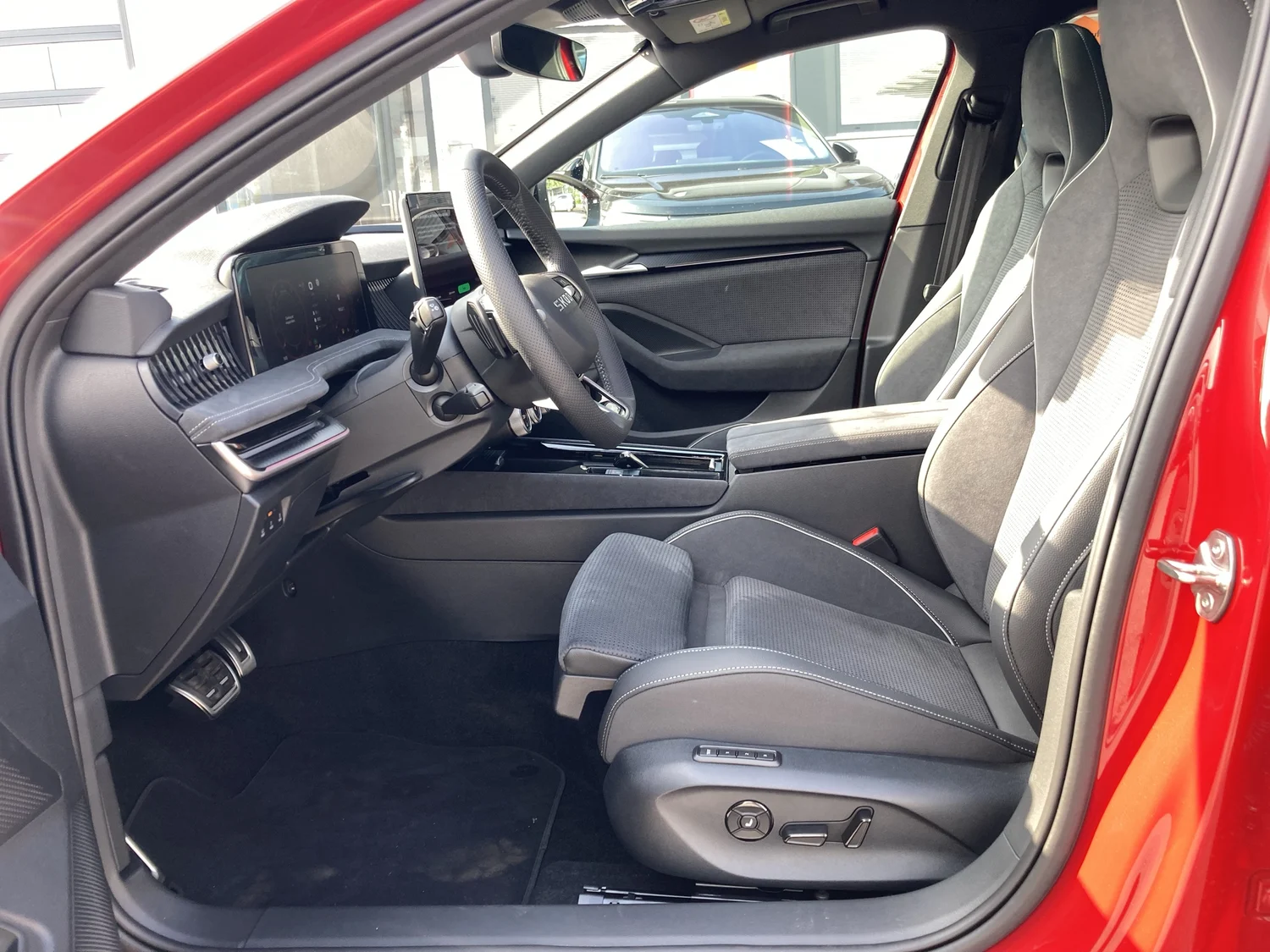 Bild eines Škoda Superb Combi Sportline TDI DSG