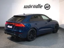 Audi SQ8 TFSI quattro in galaxisblau met.