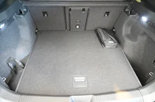 VW ID.4 Pro 4MOTION 210 kW Business in Mondsteingrau Dach schwarz